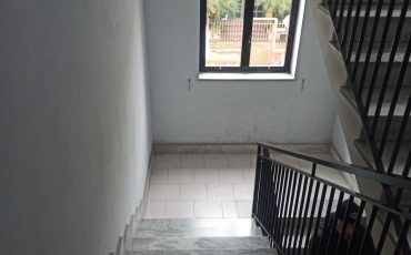 VENDESI APPARTAMENTO ZONA QUARTO IN VIA MARMOLITO.
