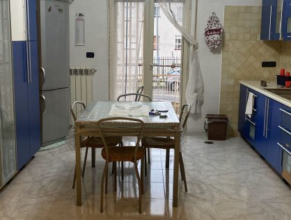 Vendesi appartamento in contesto privato a Quarto