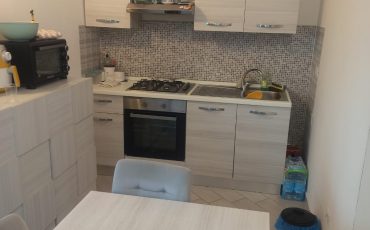 fittasi appartamento a Quarto in via Masullo